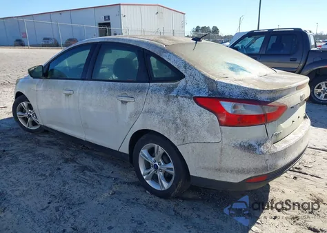 2014 Ford Focus Se z USA, uszkodzony, nr VIN 1FADP3F21EL338834